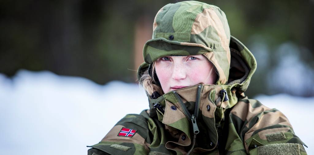 Aspiranter til  Sjøforsvaret kjemper om skoleplasser i fase to av FOS. FOS er en 15 dagers lang seleksjonsperiode. Målsetningen er å finne de best kvalifiserte og mest motiverte elevene til Forsvarets skoler