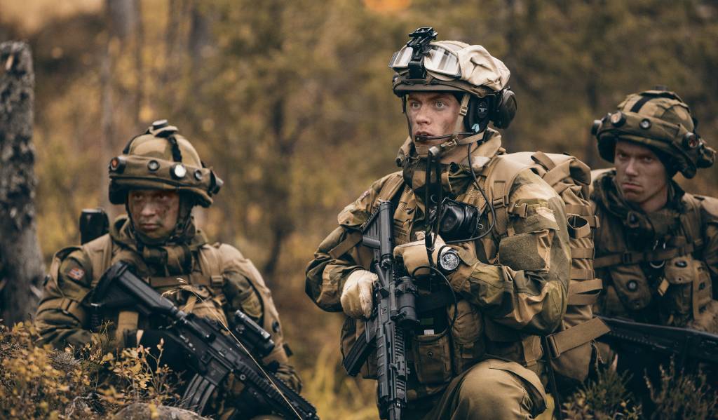 2. Gardekompani er et av HMKGs geværkompanier. For å gå vakt og å kunne operere i hele konfliktspekteret har de en solid infanteriutdannelse.
Her under øvelse pre-YMER på Hengsvann.

/

2.Guard company during a field exercise outside of Oslo.