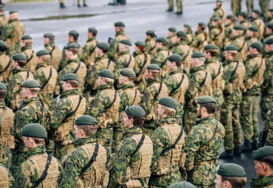 Oppstilling på Porsangmoen i forbindelse med opprettelsen av Finnmarksbrigaden