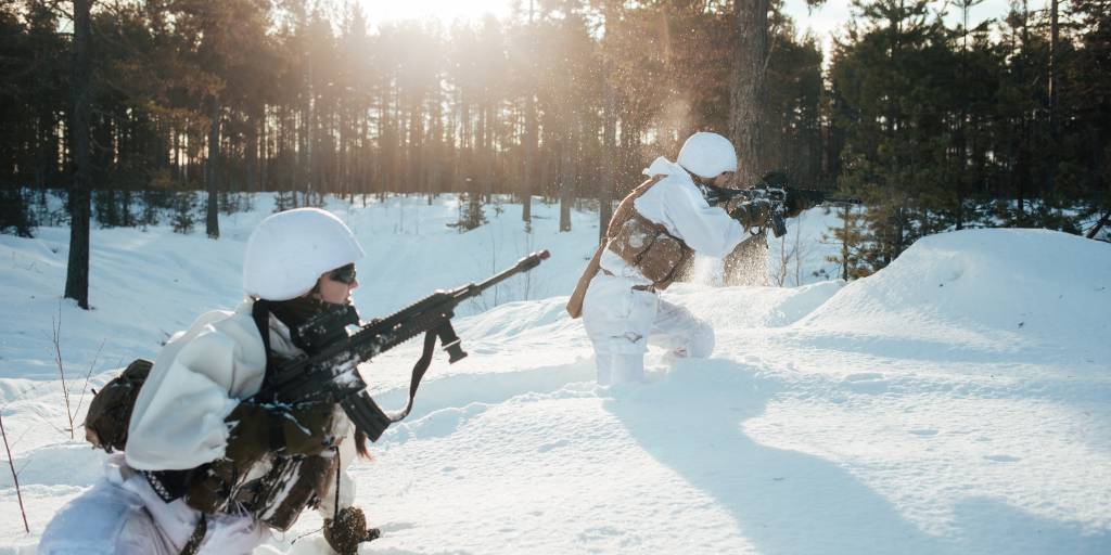 Kadetter ved Krigsskolens årsstudium har begynt Troppssjef Grunnkurs på Rena og er i gang med siste halvår på studiet.
