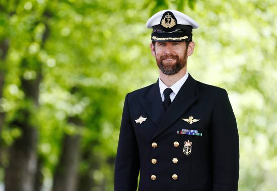 Orlogskaptein Jostein Mattingsdal fra Marinejegerkommandoen er tildelt Krigsmedaljen