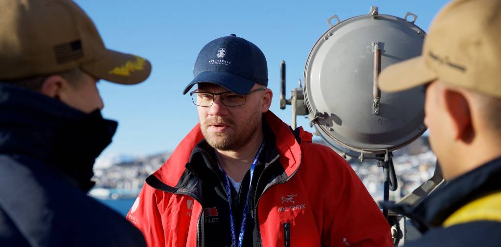 Statslos Cato Caspersen på losoppdrag på den amerikanske jageren USS Roosevelt under øvelse Cold response 2022