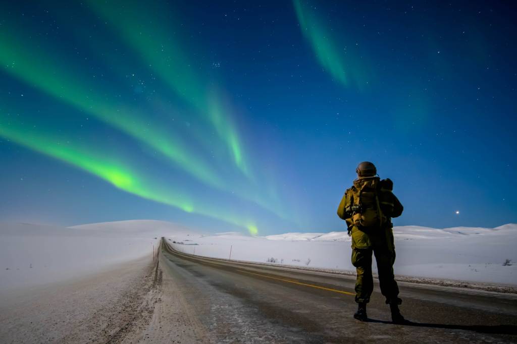 Nordlys på Sennalandet (FInnmark) under øvelse Joint Viking 2017. / Northern Lights at Sennalandet (Finnmark) during exercise Joint Viking, 2017.