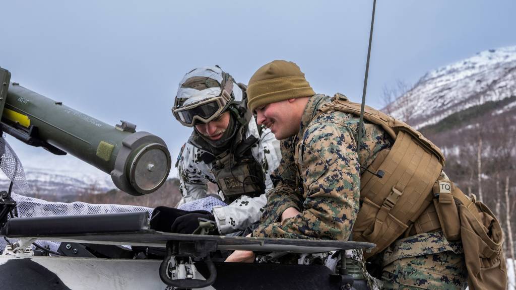 25-03-08__U__Battle_Handover_-_Nora_Hansen-2