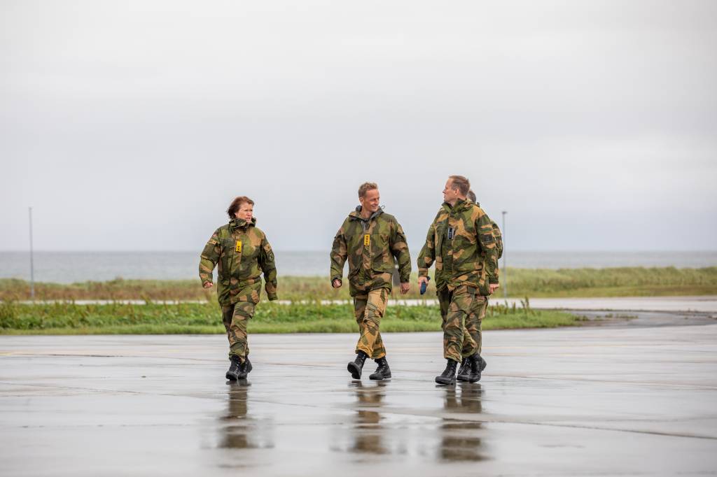 General Eirik Kristoffersen på sin første reise som forsvarssjef. Her på 133 luftving, stasjonsgruppe Andøya.