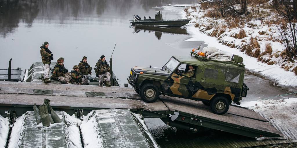 Ingeniørbataljonen i Brigade Nord på Tynset i Hedmark, under den store NATO-øvelsen Trident Juncture 2018. Samtlige kjøretøy fra allierte ble ført over en elv med hjelp av 