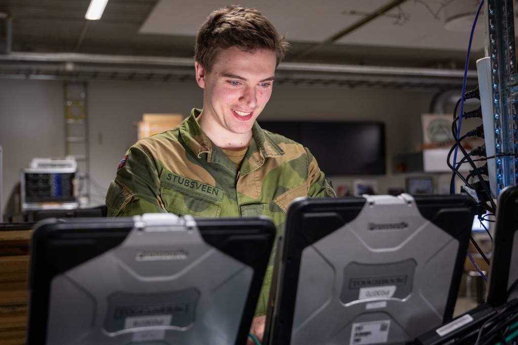 CIS-tekniker i F-35 CIS skvadron