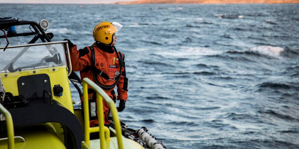 Menig ombord KV Andenes på Svalbard 
