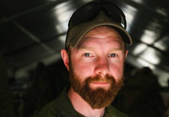 Løytnant Løvlien fra Brig Nord under oppdraget i Georgia i forbindelse med evakueringen av sivile ut fra Kabul i Afghanistan