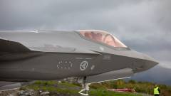 F-35A taxer under øvelsen Falcon Deploy 2021 på Evenes flystasjon.