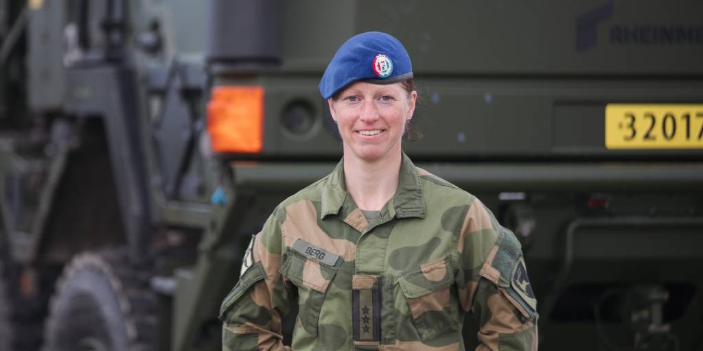 Portrett av oberst Nina Sofie Berg. 24.05.2023 ble hun takket av som sjef for Stridstrenbataljonen og gitt opprykk til oberst i forbindelse med ny jobb.