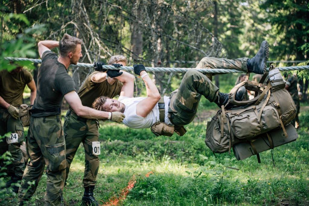 Kandidater er ute i felt under Forsvarets opptak og seleksjon 2021. 