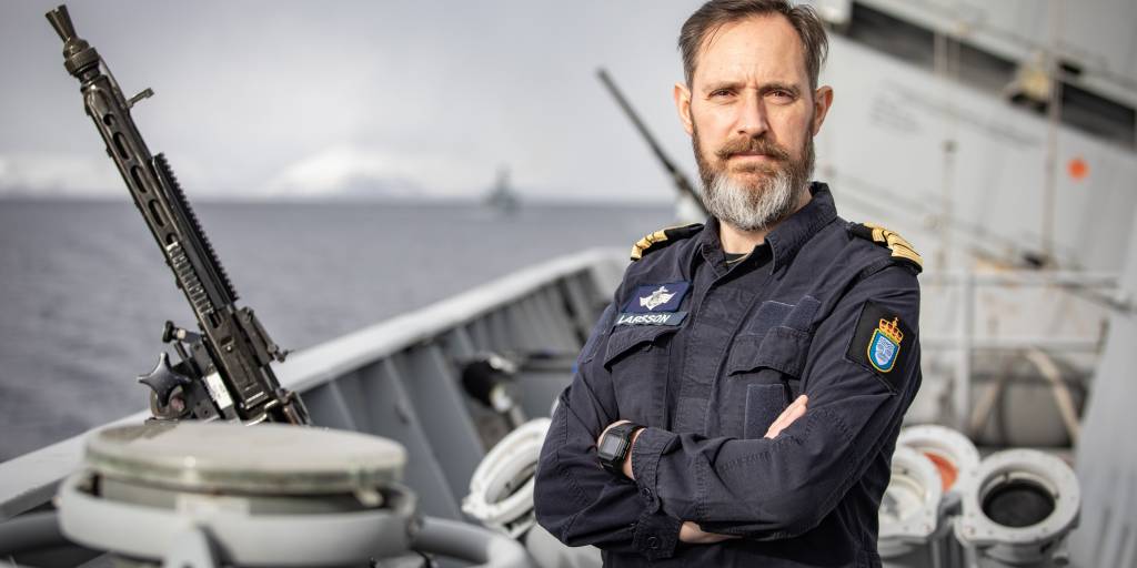 Kommandørkaptein Lars Tollef Larsson, skipssjef KNM Thor Heyerdahl.