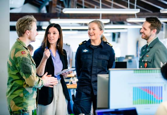 Illustrasjonsfoto  av ansatte i Forsvaret