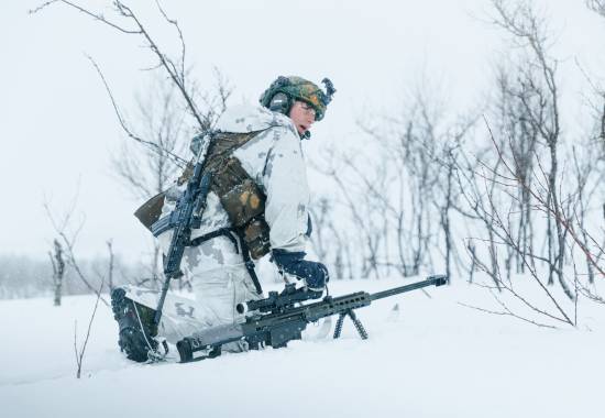 Samtrening under øvelse FAM100 mellom feltoperatører og jegerkompaniet.