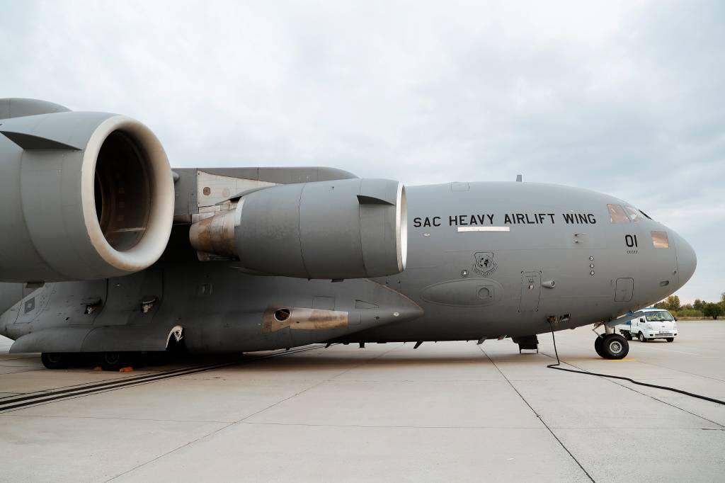 Et Boeing C-17 Globemaster III fly fra Strategic Airlift Capability (SAC) på Pápa flyplass i Ungarn 