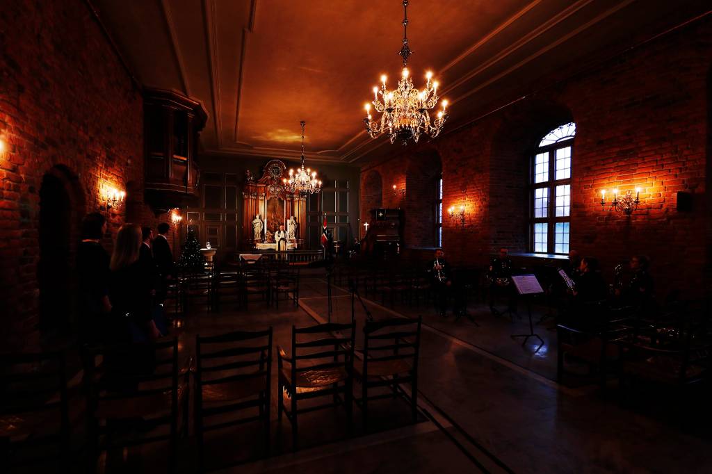 På grun av Korona pandemien vil det ikke bli tradisjonell Julegudstjeneste i Akershus Slottskirke i 2020. Bildene er fra videoinnspilling av Julegudstjenesten for 2020