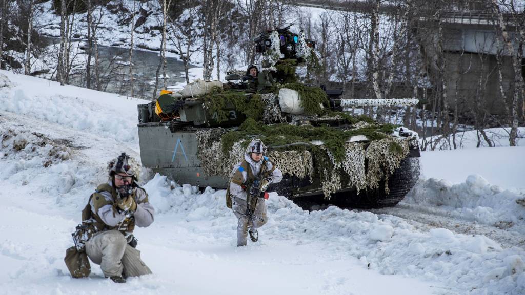 25-03-08__U__Battle_Handover_-_Nora_Hansen-6