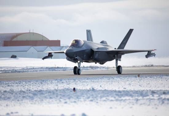 F-35 tar av fra Keflavik International Airport under IAP 2020.