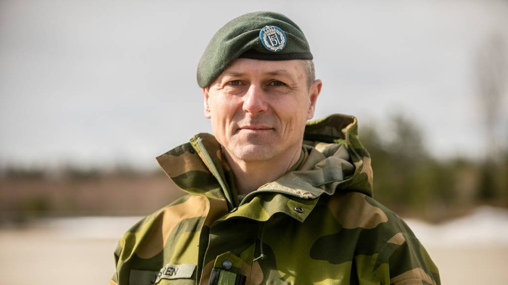 Sjef for Forsvaret ABC skole espen jargren under en øvelse ved gardermoen hvor sivile og forsvaret trente på CBRN angrep mot et fly.