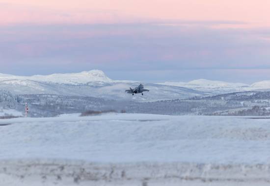 F-35 tok over det såkalte Quick Reaction Alert (QRA)-oppdraget fra F-16 i går. I dag fløy flyene på skarpt beredskap.

