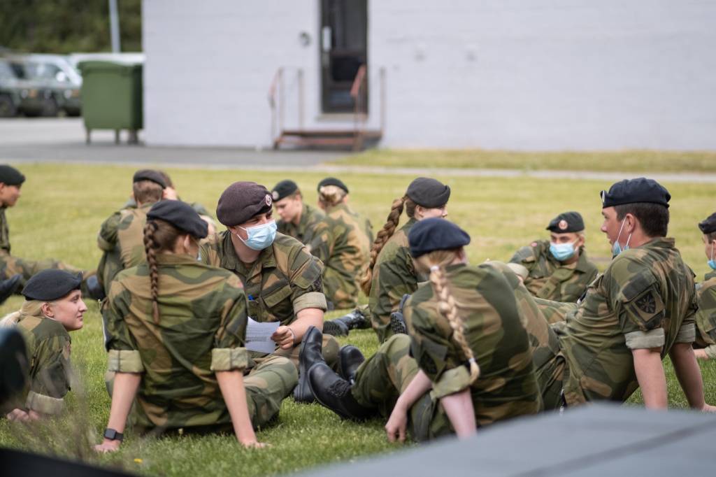 HEL_DAG-102
