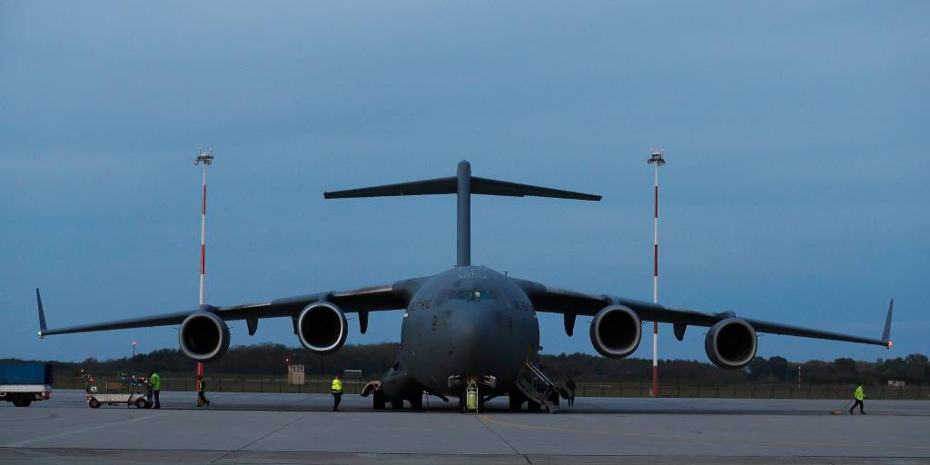 Et Boeing C-17 Globemaster III fly fra Strategic Airlift Capability (SAC) på Pápa flyplass i Ungarn 