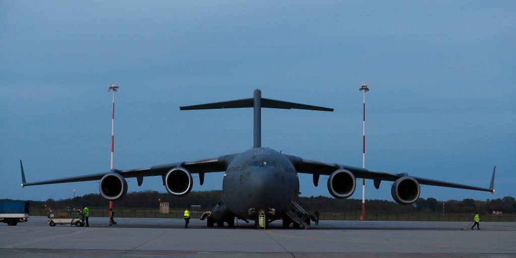 Et Boeing C-17 Globemaster III fly fra Strategic Airlift Capability (SAC) på Pápa flyplass i Ungarn 