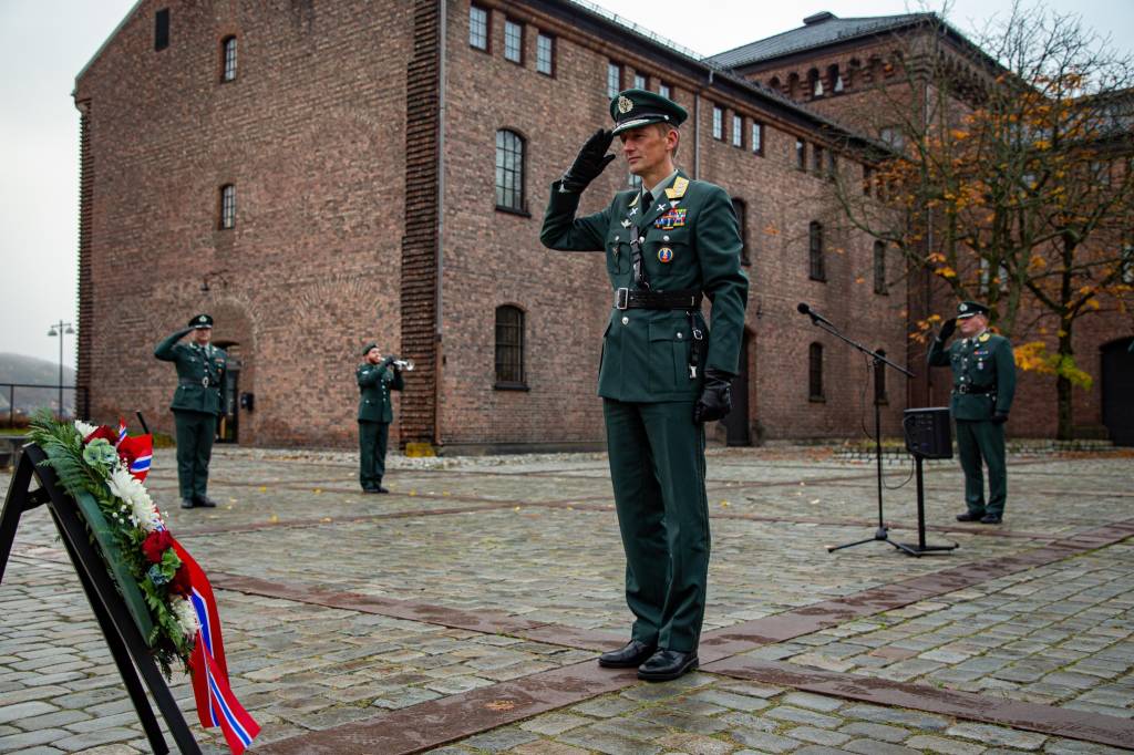 201030TCW-0994