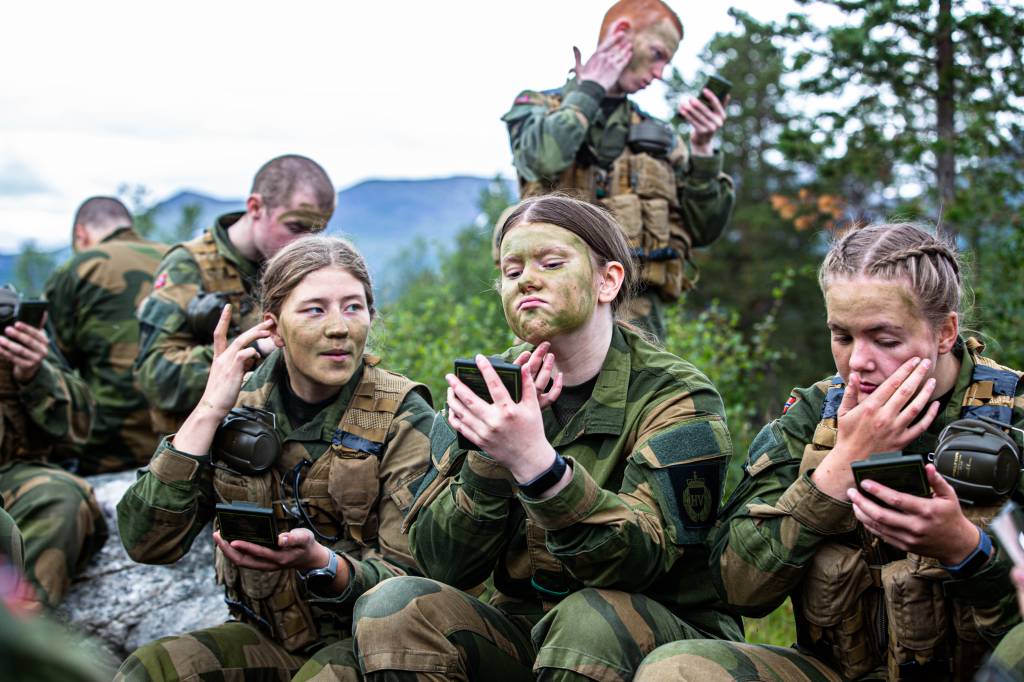 Rekruttene i Heimevernets førstegangstjeneste er på sin første øvelse på Porsangmoen.