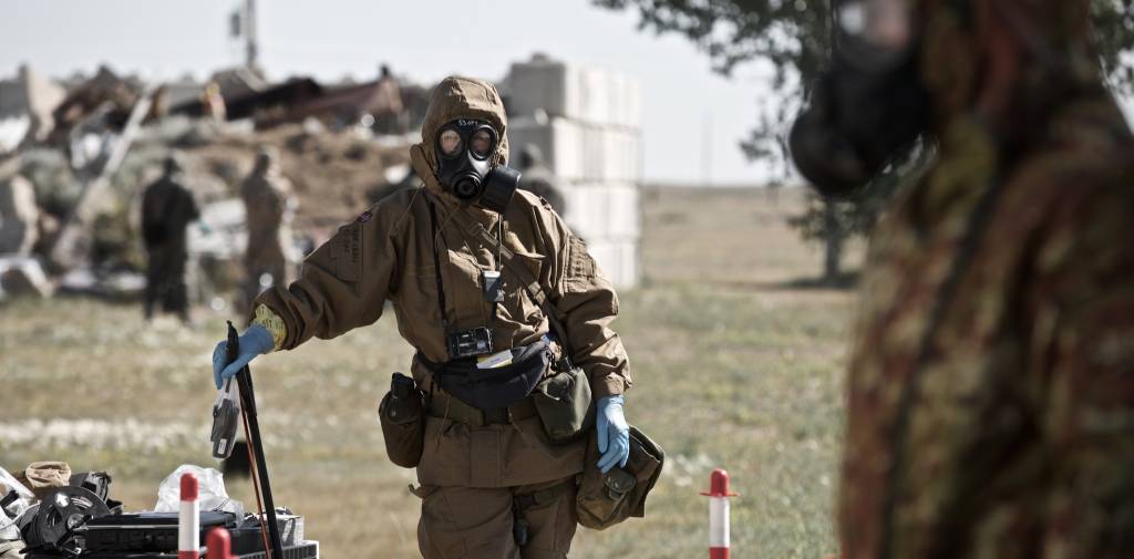 Italiensk rensestasjon tar i mot norskt CBRNE personell fra hot sone under øvelse Precise Response i Kanada 2019