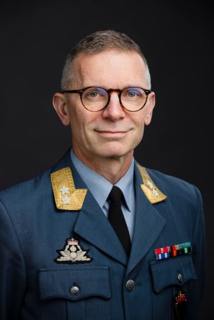 portrett DAg Aamoth sjef Forsvarets høgskole.