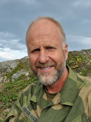 portrett av militærhistoriker og oberstløytnant Knut Werner-Hagen