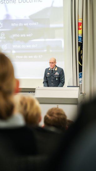 EH-3434-luftmakt25.jpg