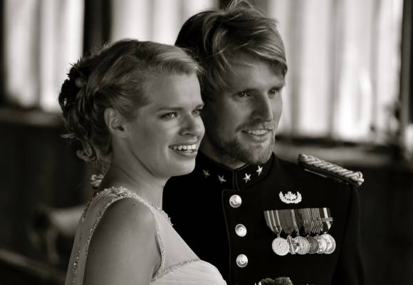 V Thomas og Karoline bryllupsbilde foto privat