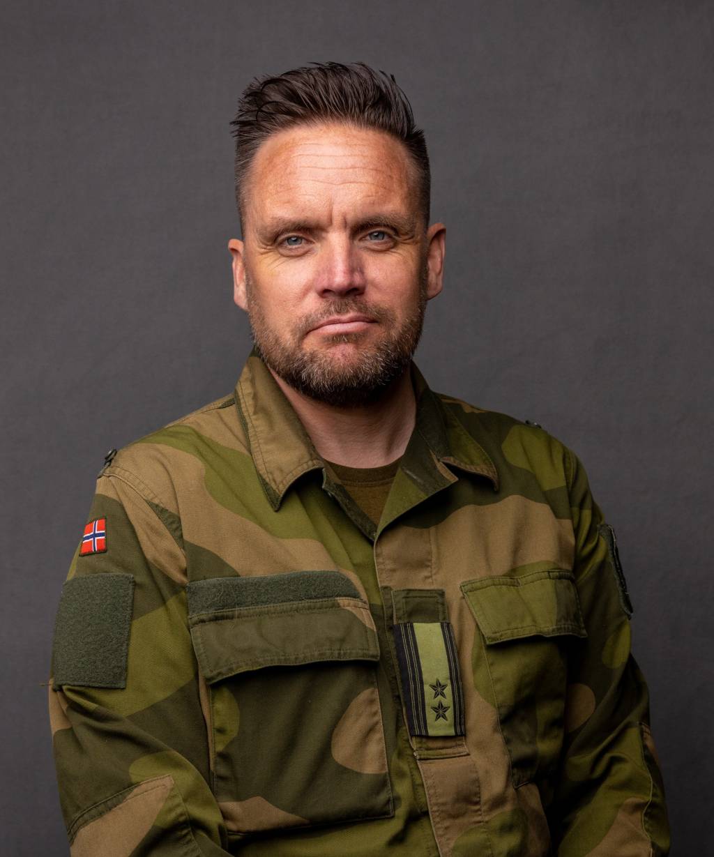 Portrett av oberstløytnant Eivind Byre, kommunikasjonssjef i Luftforsvaret
