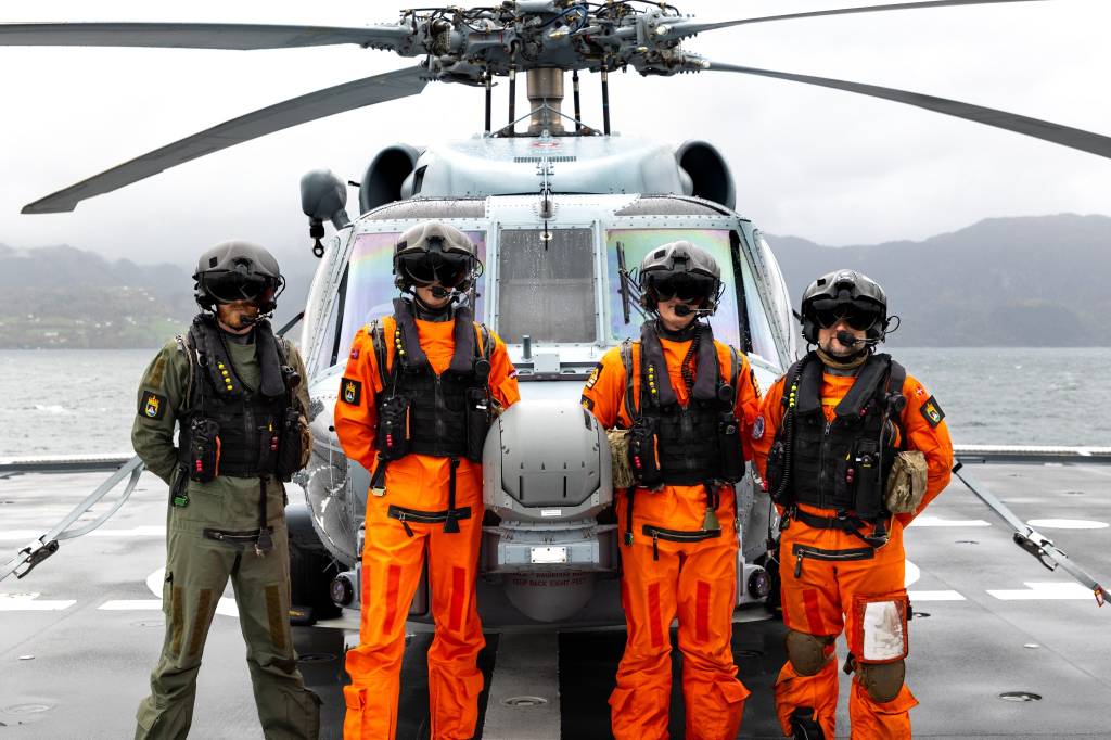 20251009_JB_20251009_JB_Seahawk_337_Landing_KV_Jan_Mayen_6815