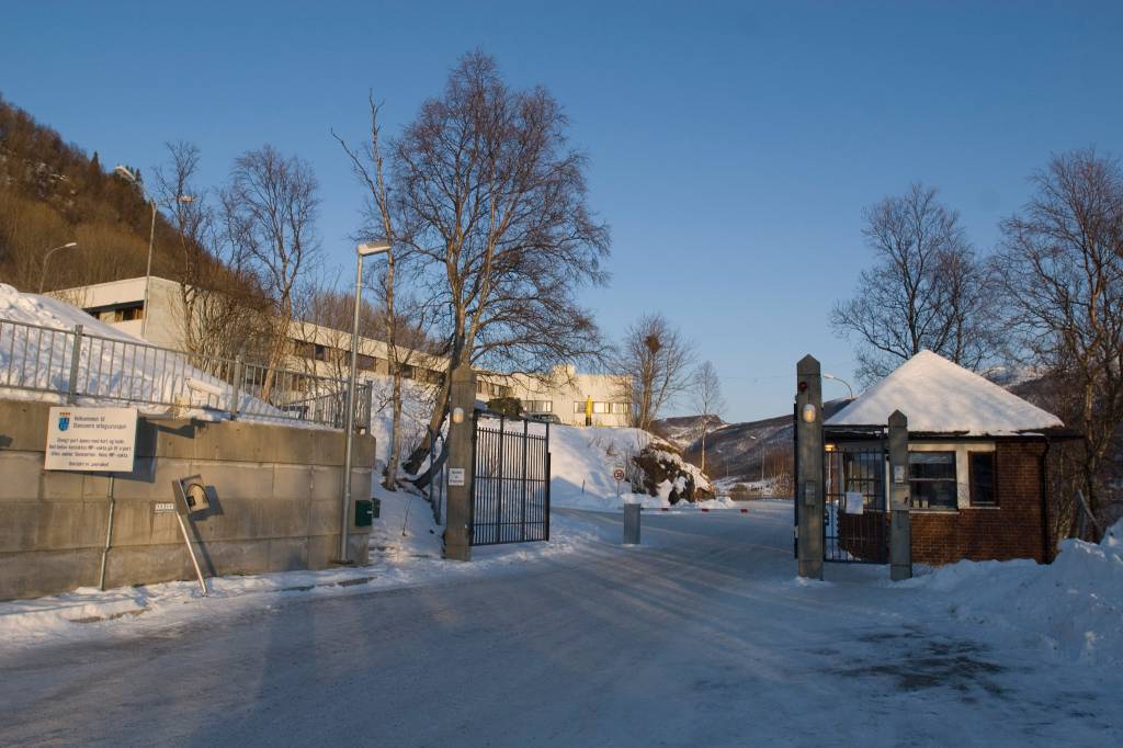 Porten ved inngangen til Olavsvern orlogsstasjon