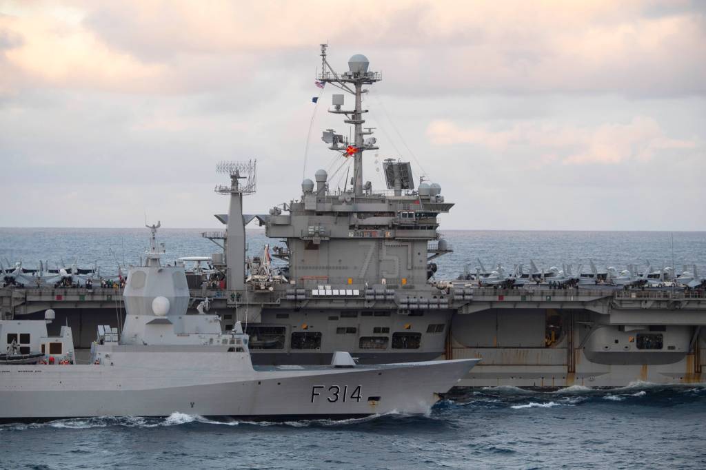 181026-N-GC347-1141_(credit US Navy)