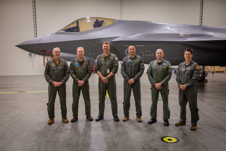 DV-dag Weapons Instructor Course 2026 på Ørland. Her  ved et norsk F-35 i shelter på Ørland flystasjon.