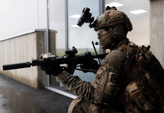 Fra demo ved Forsvarets spesialkommando