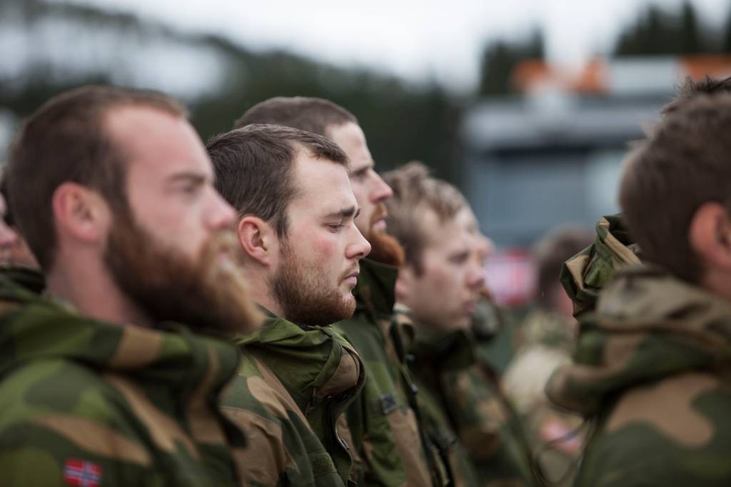 Minneseremoni for ulykken i vassdalen 30år siden. Norske og Amerikanske soldater deltar på ett minuttsstillhet / In memory of Vassdal during Cold Response 2016
