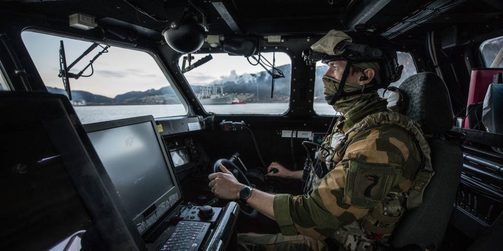 Fartøysoperatør fra Kystjegerkommandoen (KJK) under øvelse Trident Juncture 2018