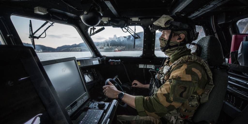 Fartøysoperatør fra Kystjegerkommandoen (KJK) under øvelse Trident Juncture 2018
