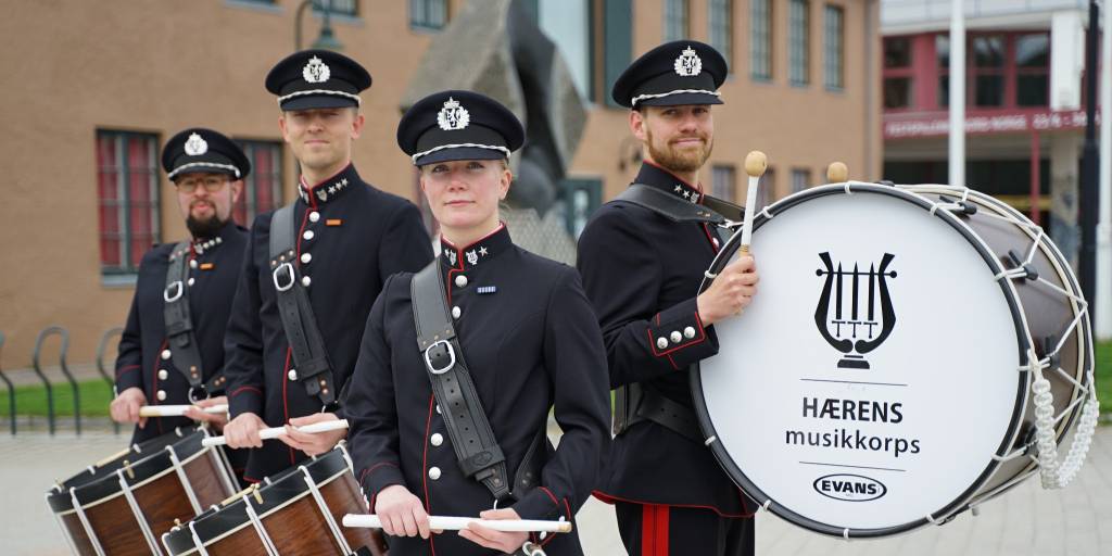 Fire trommeslagere fra Hærens musikkorps