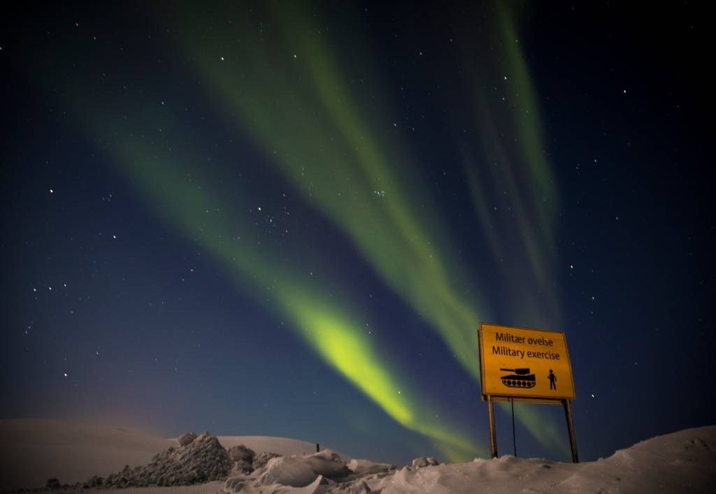 Nordlys under øvelse Joint Viking 2017 i FInnmark. // Northern lights during winter exercise Joint Viking 2017.