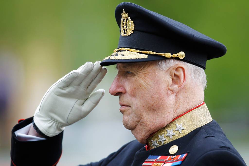 Hans Majestet Kong Harald i forbindelse med Israelsk statsbesøk på Akershus festning / His Majesty King Harald at Akershus fortress during a official visit from the Israelian Prime minister Shimon Peres