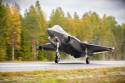 Norske F-35A gjennomfører landing på motorvei i Finland for første gang