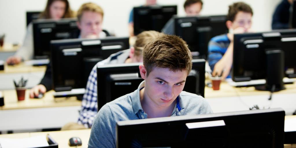 Psykologiske tester under sesjon i Oslo Psychological tests during compulsory military service in Oslo 