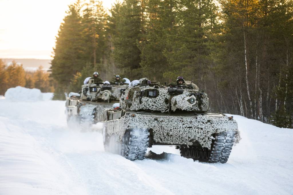 Hærens Leopard 2A4 på vinterøvelse på Rena
